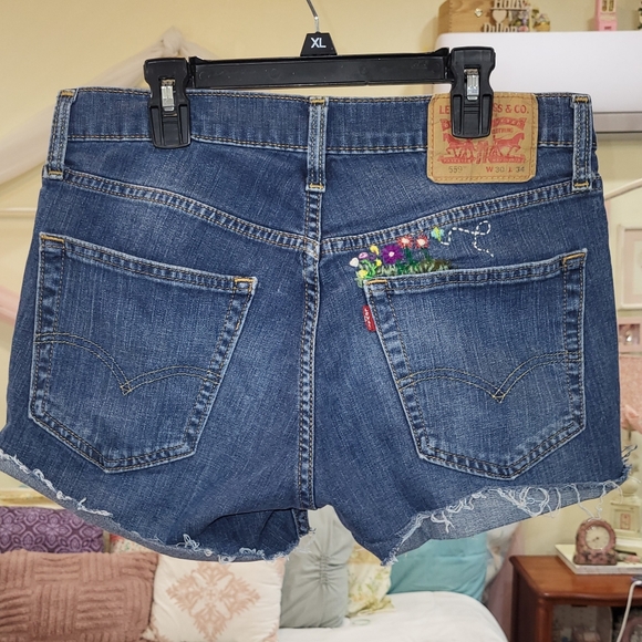 Womens Levis Cutt Off Shorts w/ DIY Rainbow Trim & Embroidery 30" Waist - Picture 3 of 5